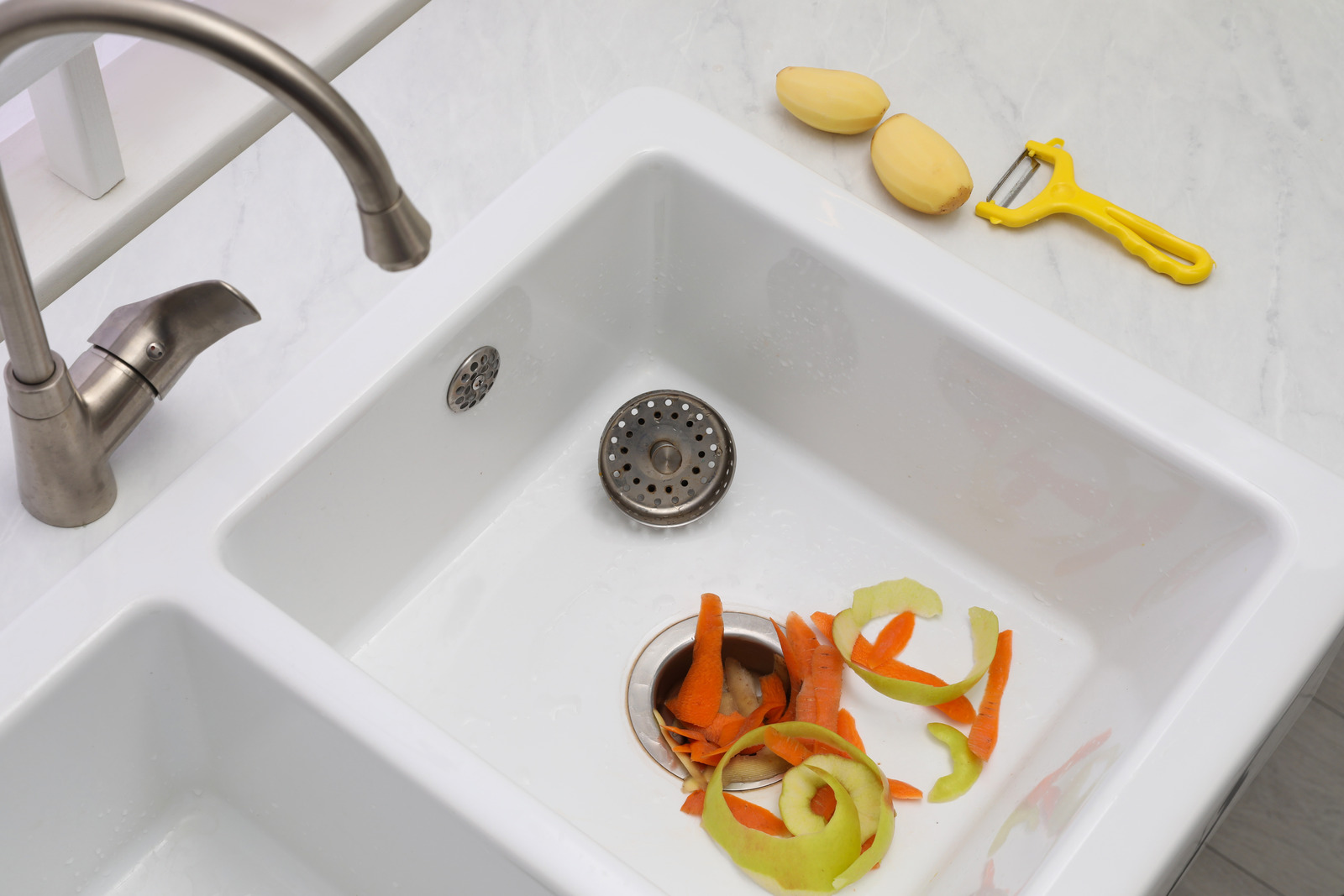 food scraps in drain cleaning 